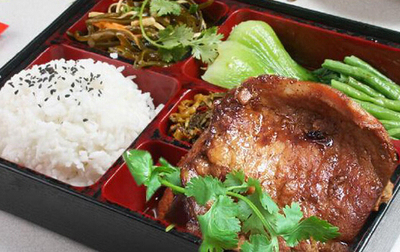 清遠餐飲服務(wù)新體驗 思湘園餐飲引領(lǐng)食堂承包與蔬菜配送新標(biāo)準(zhǔn)